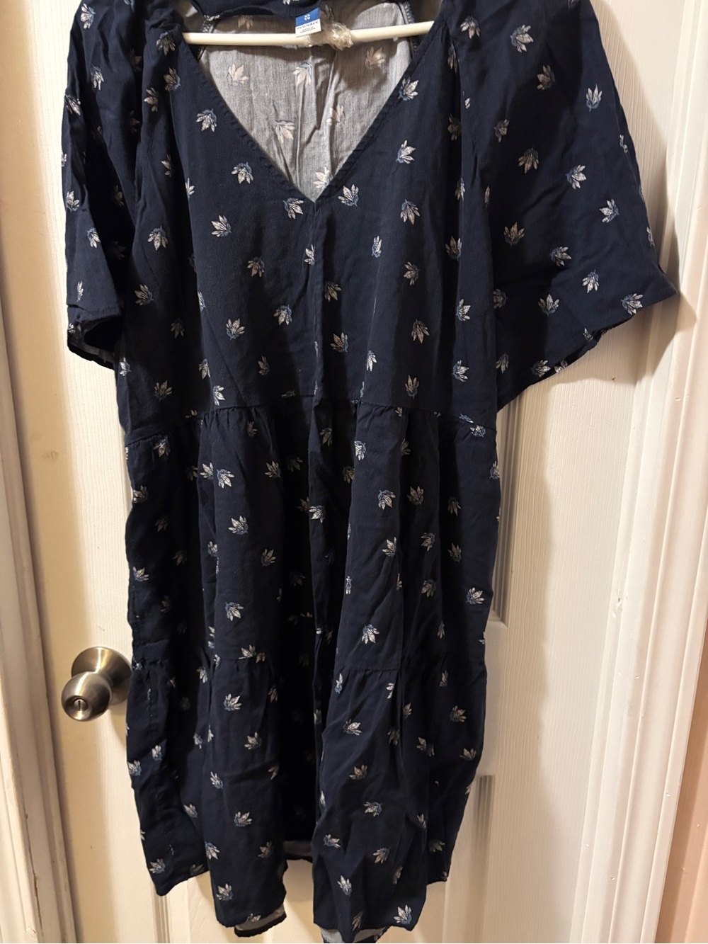 Old Navy Navy Short-Sleeve V-Neck Dress with Small White Floral Print